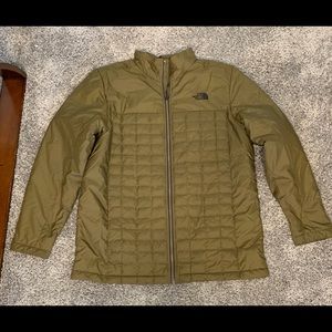 New Northface thermoball jacket. Size Large